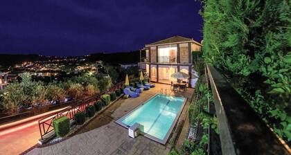 Villa Naisy - Two Bedroom Villa, Sleeps 4