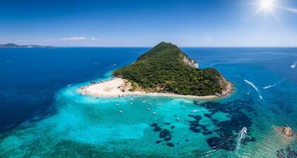 Villa Naisy - Two Bedroom Villa, Sleeps 4