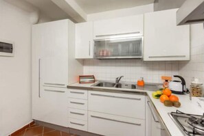 Private kitchen - House and garden in Florence (Firenze)