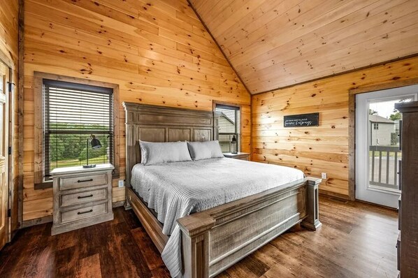 3 bedrooms, desk, iron/ironing board, travel cot