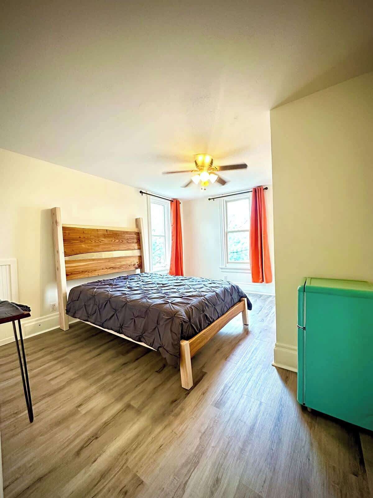 2 soverom, strykejern/-brett, wi-fi (inkludert) og sengetøy