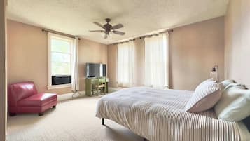 2 slaapkamers, een strijkplank/strijkijzer, gratis wifi, beddengoed