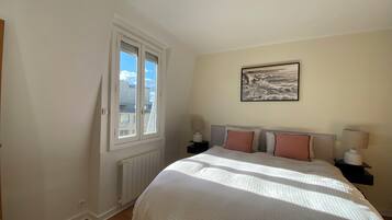 1 chambre, fer et planche Ă repasser, Wi-Fi, draps fournis