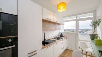 Fridge, microwave, oven, dishwasher