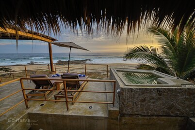Utopia Suite Sunset, rooftop with jacuzzi and incredible sea & beach view 

