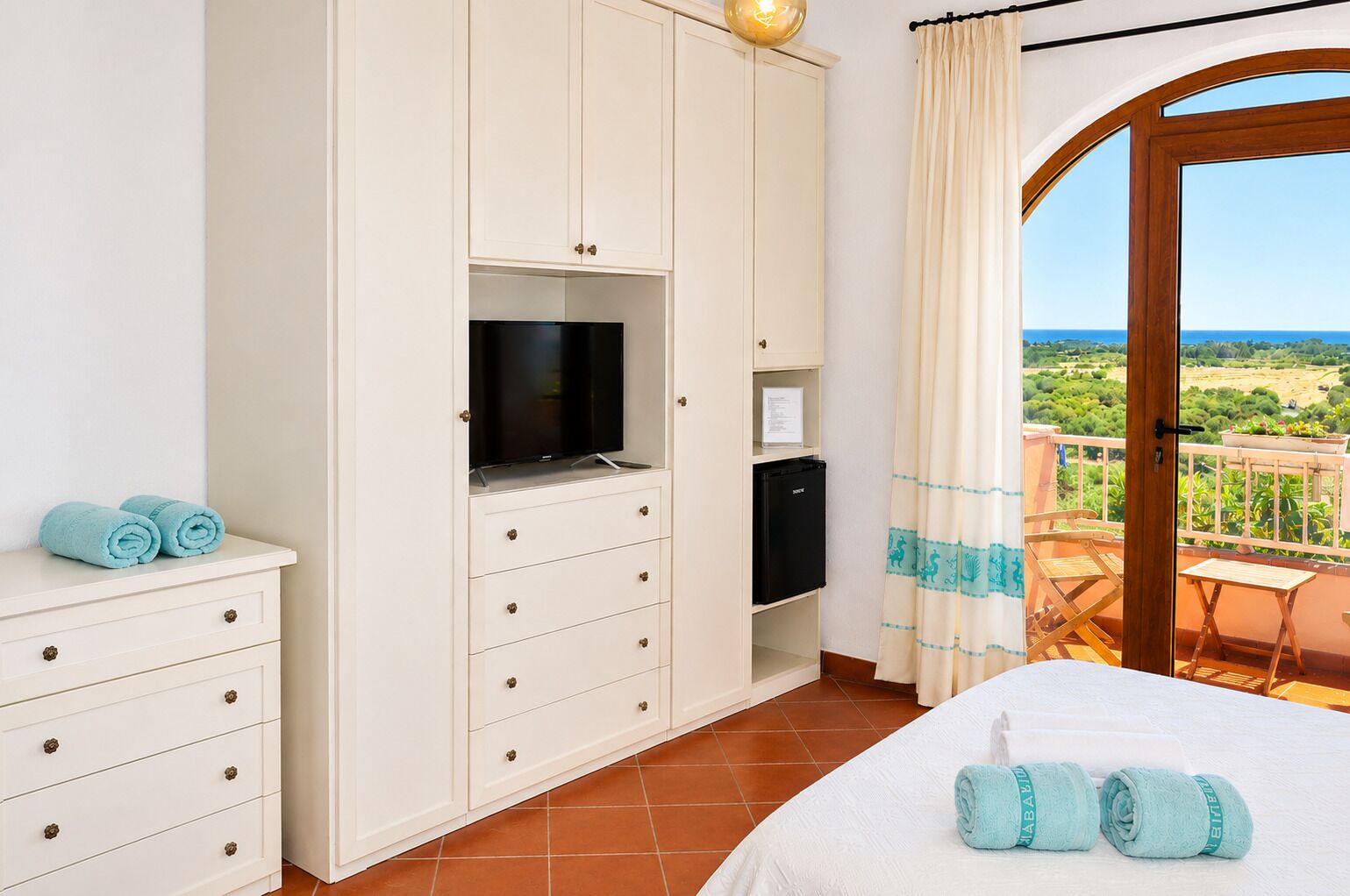 Exclusive Room, 1 Bedroom, Hot Tub, Sea View (Ancora) | Frette Italian sheets, premium bedding, down comforters, pillowtop beds