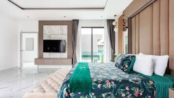 4 bedrooms, iron/ironing board, WiFi, bed sheets