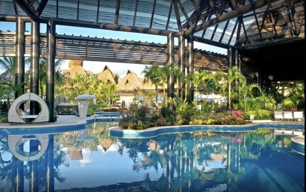 Pool - Master Suite/ Two bedroom Rivera Maya Cancun Area- Vidanta Grand Mayan  (Playa del Carmen)