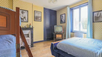 5 slaapkamers, reisbedje, gratis wifi, beddengoed