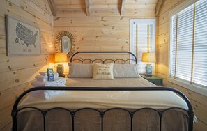 2 室のベッドルーム、アイロン / アイロン台、WiFi、ベッドシーツ