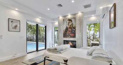 Lynora's Luxe Estate Modern Design