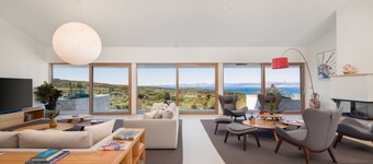 Luxury Villa Bracchia Magic Retreat I with Pool