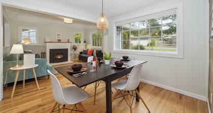 Yellow Abode MCA#801-perfect small family home. Dogs OK. 2 blocks to beach