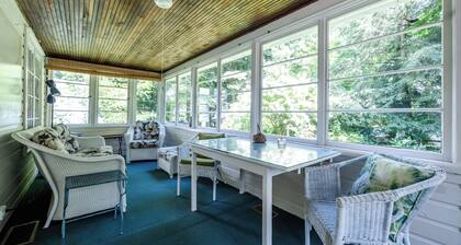 Four Night Min! Lakeside Home With 800 Feet Of Association Beach!