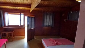 8 bedrooms, WiFi, bed sheets - LA VALLEY DE LARACHE (Souk Khemis du Sahel)