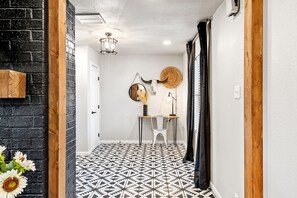 Interior - Roadrunner Ranch Remodeled 3/2 (Weatherford)