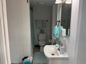 Towels, toilet paper