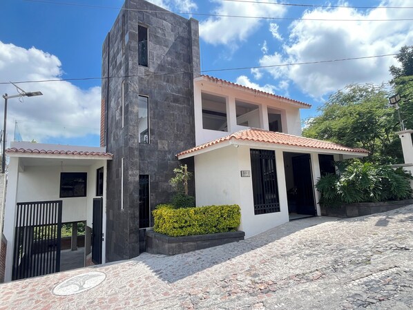 Fachada del alojamiento
