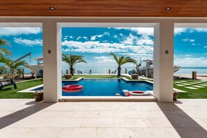 Piscine extérieure