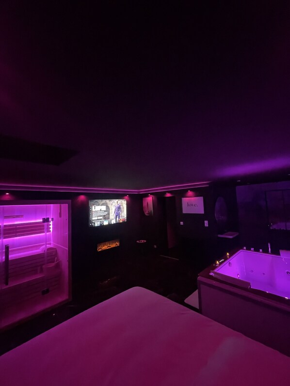 Interior - Suite Prestige Jacuzzi, Sauna, Netflix, Disney+ (Amiens)