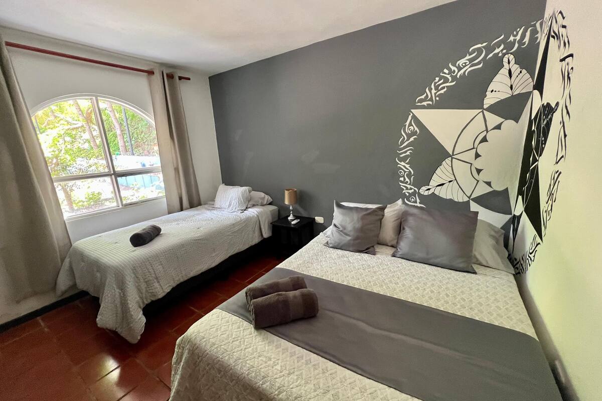 Driepersoonskamer | 1 slaapkamer, gratis wifi, beddengoed