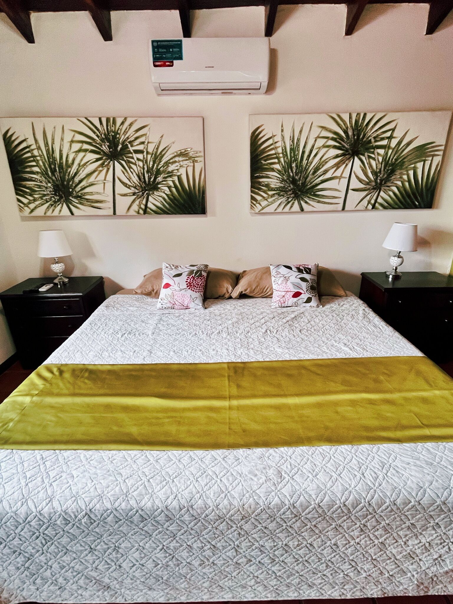 免费 WiFi、床单