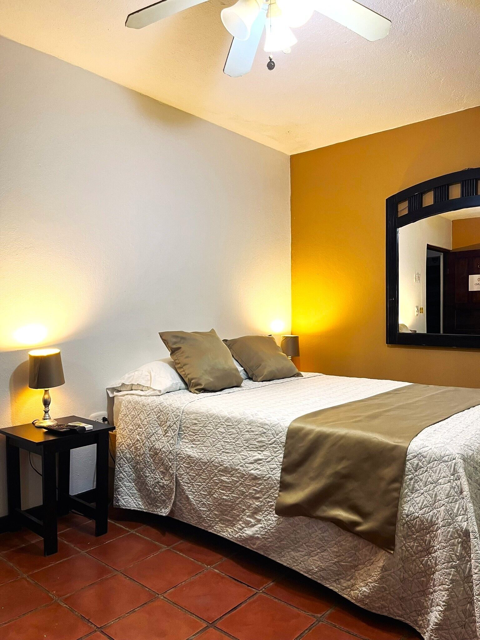 Tweepersoonskamer | Gratis wifi, beddengoed