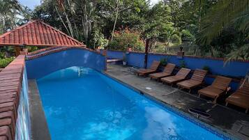 Alberca al aire libre