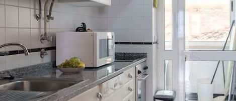 Refrigerador, microondas, horno, lavavajillas