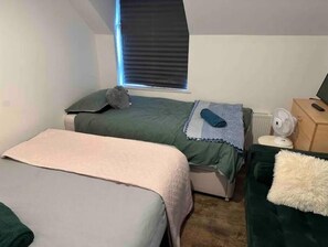 1 bedroom, WiFi, bed sheets