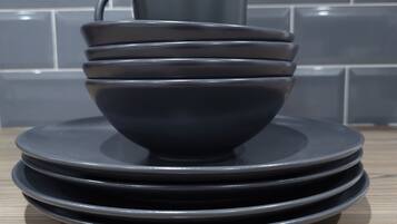 Fridge, microwave, stovetop