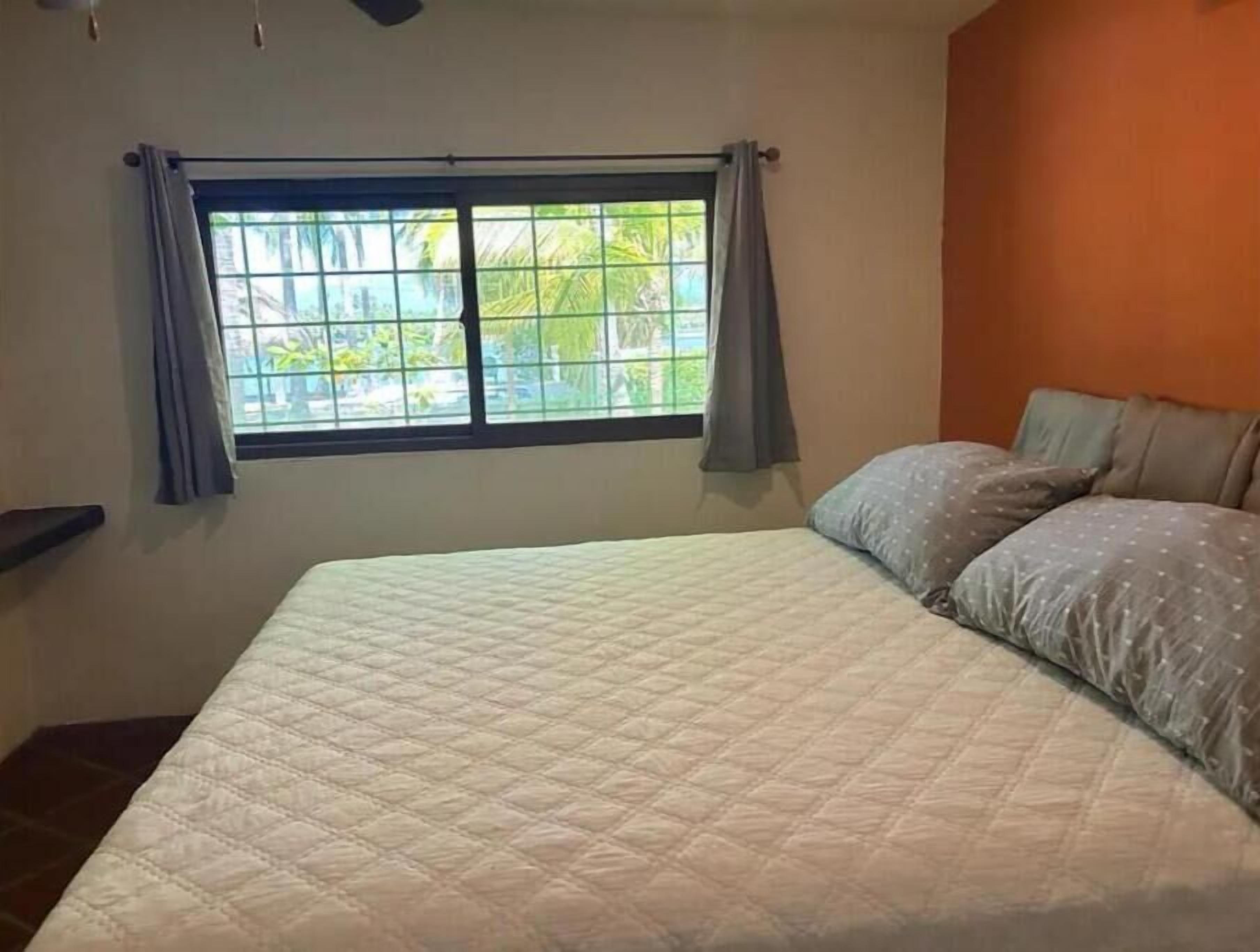 4 bedrooms, free WiFi, bed sheets