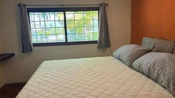 4 bedrooms, free WiFi, bed sheets