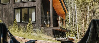 Scandinavian Cozy Cabin in the Woods