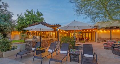 Entertainment Galore! Heated Pool, Relaxing Spa, Putting Green, Bocce Court, BBQ
