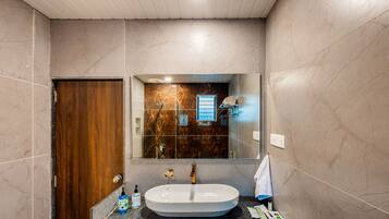 Premium Double Room, Non Smoking | In-room safe, desk, bed sheets