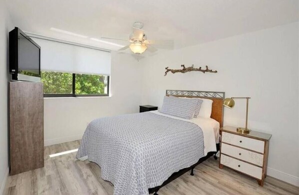 3 bedrooms, iron/ironing board, travel crib, bed sheets