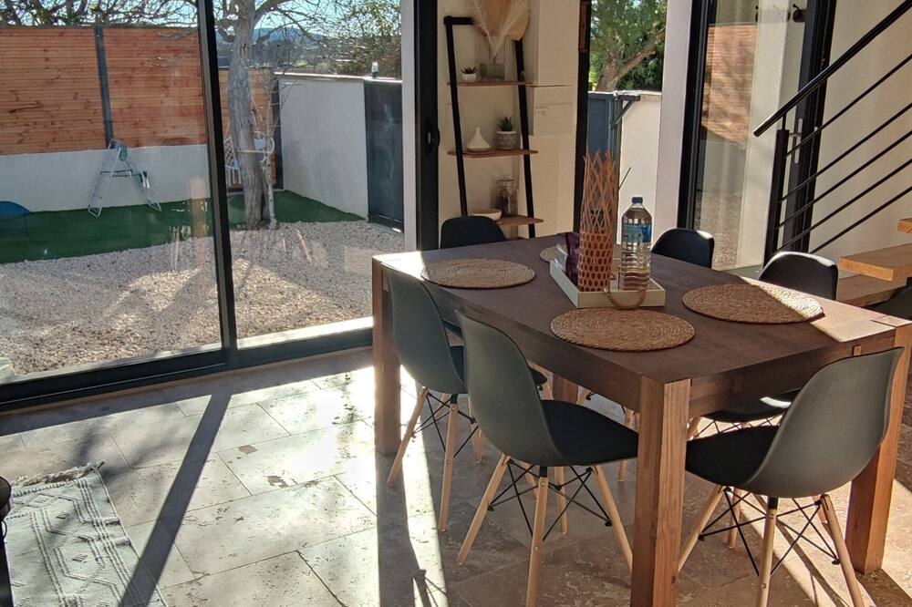 Quiet, unoverlooked 3* location