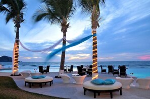 Pool - Secluded Junior Suite w Jacuzzi & Pool Ideal for Couple Getaway (Marina Mazatlán)