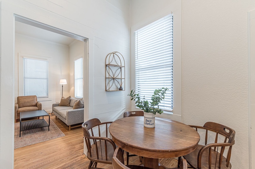 Walkable To Everything In Downtown New Braunfels! Restored 1850s German Home - B - ニューブラウンフェルズ, TX