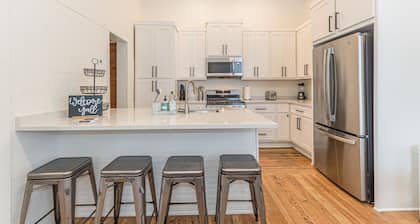 Walkable to Everything in Downtown New Braunfels! Restored 1850s German Home - B