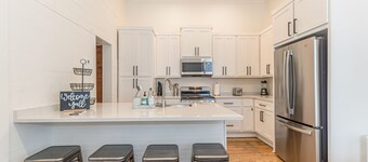Walkable to Everything in Downtown New Braunfels! Restored 1850s German Home - B