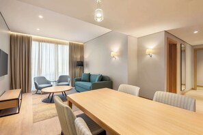 ملاءات من القطن المصري وأغطية فراش متميزة وألحفة محشوة بالريش