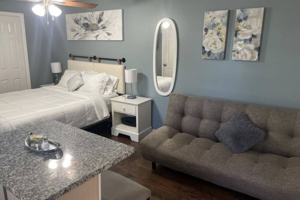 Lindo Studio en Grand Prairie