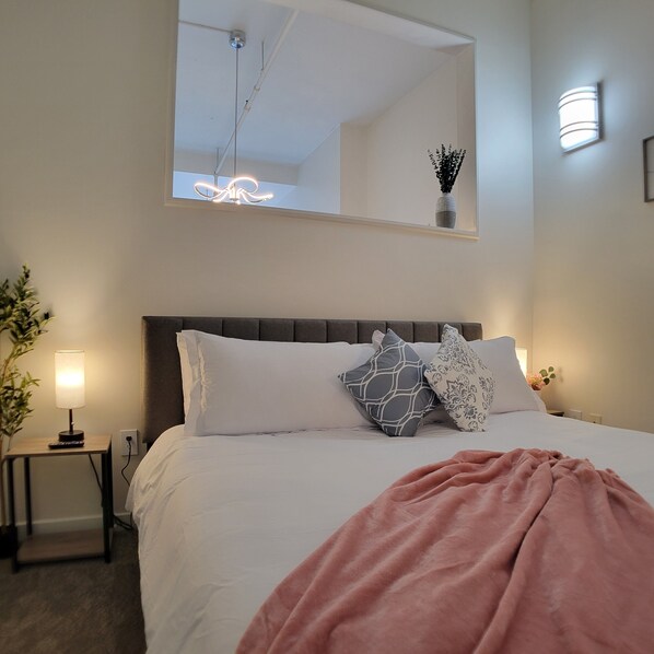 1 chambre, fer et planche à repasser, accès au Wi-Fi (inclus)