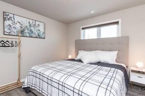 3 bedrooms, iron/ironing board, travel cot, WiFi