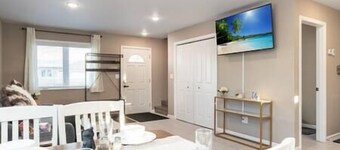 Birch Hill Retreat Great location2+gArAge+AurorA