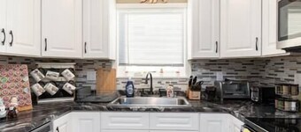 Birch Hill Retreat Great location2+gArAge+AurorA