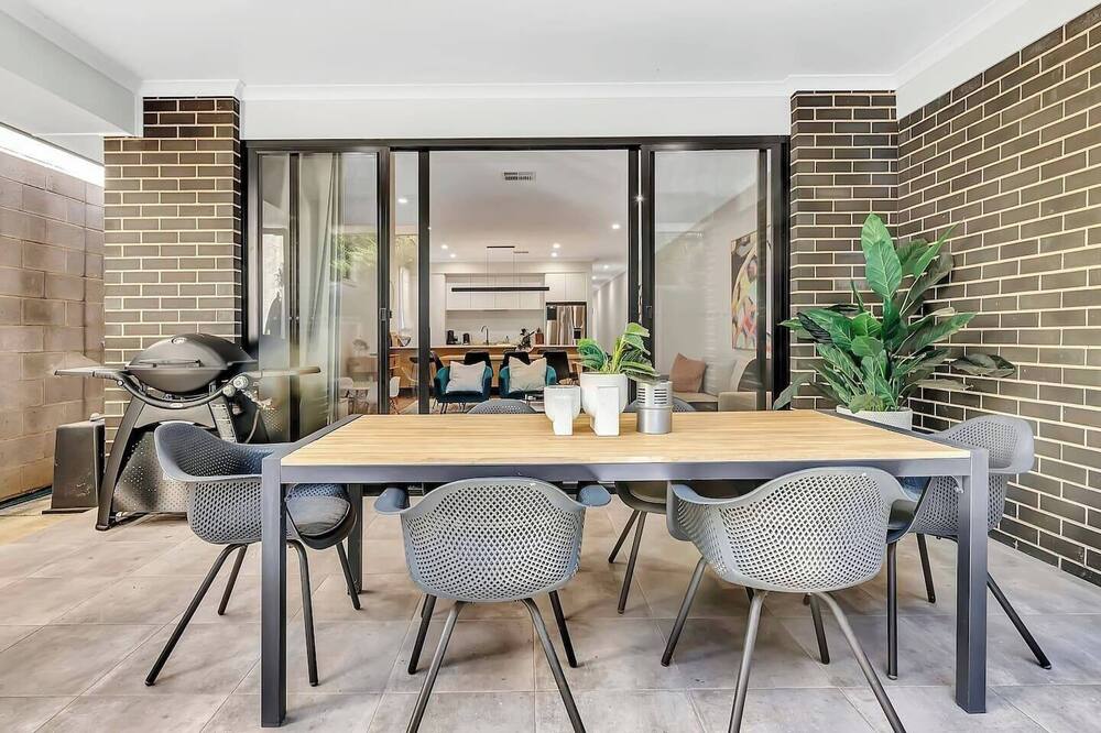 Brightly Brompton A Family Delight by the Park