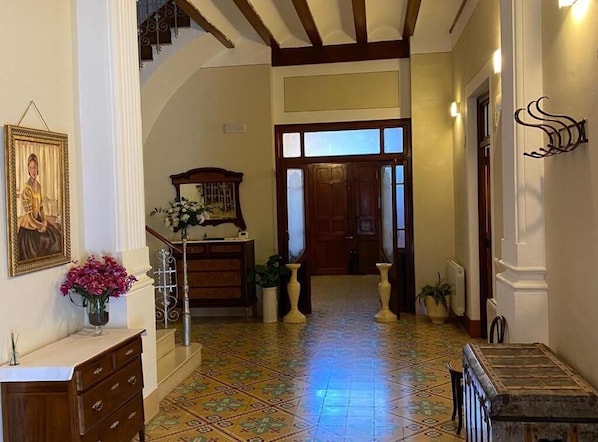 Hall